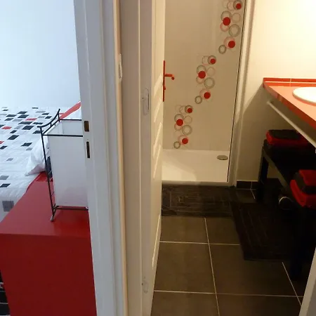 Panzió En Rouge Et Noir 3*