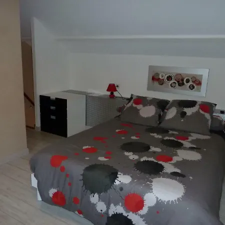Couette-café En Rouge Et Noir