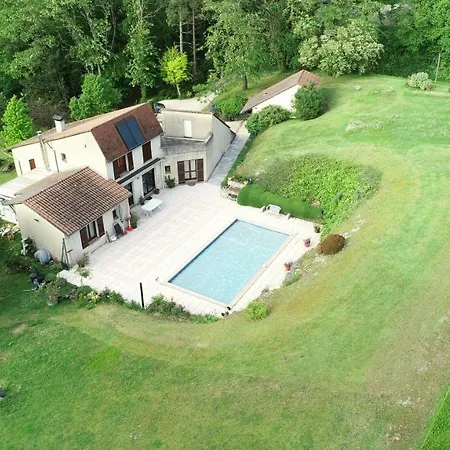 לינה וארוחת בוקר En Rouge Et Noir 3*