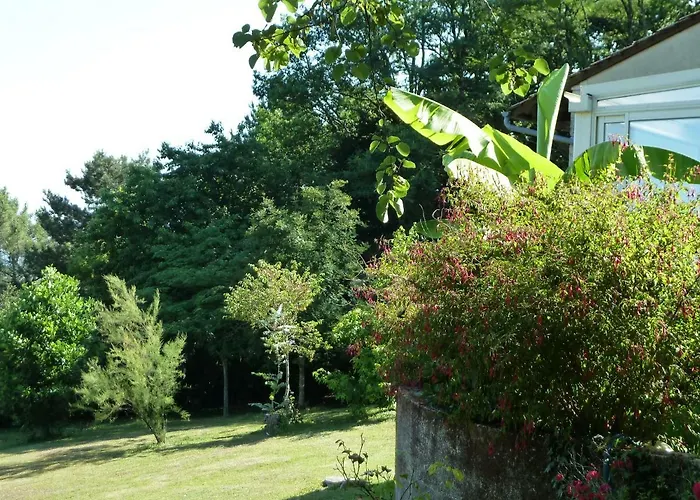 En Rouge Et Noir 3* مونبازيلاك