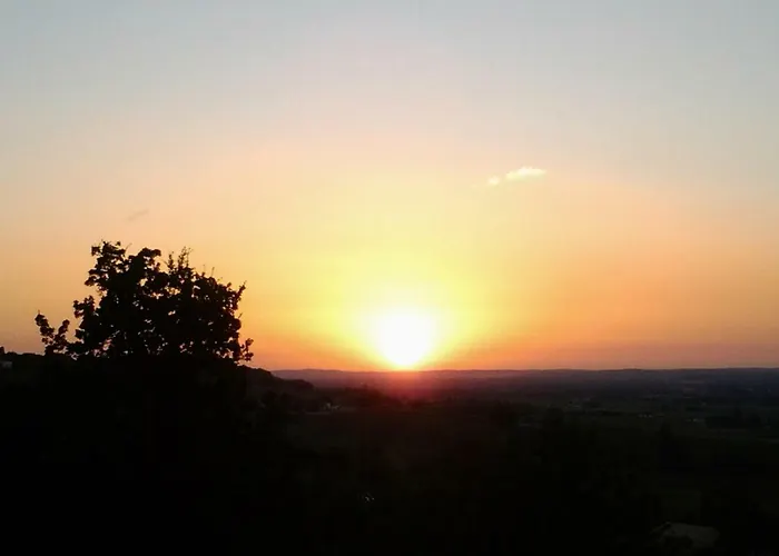 En Rouge Et Noir 3* مونبازيلاك